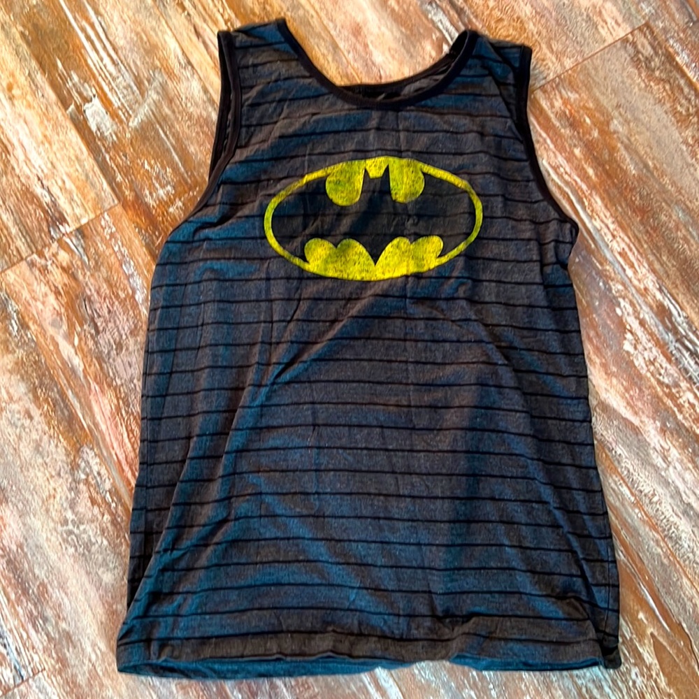 Batman tank top from Six Flags for women size L